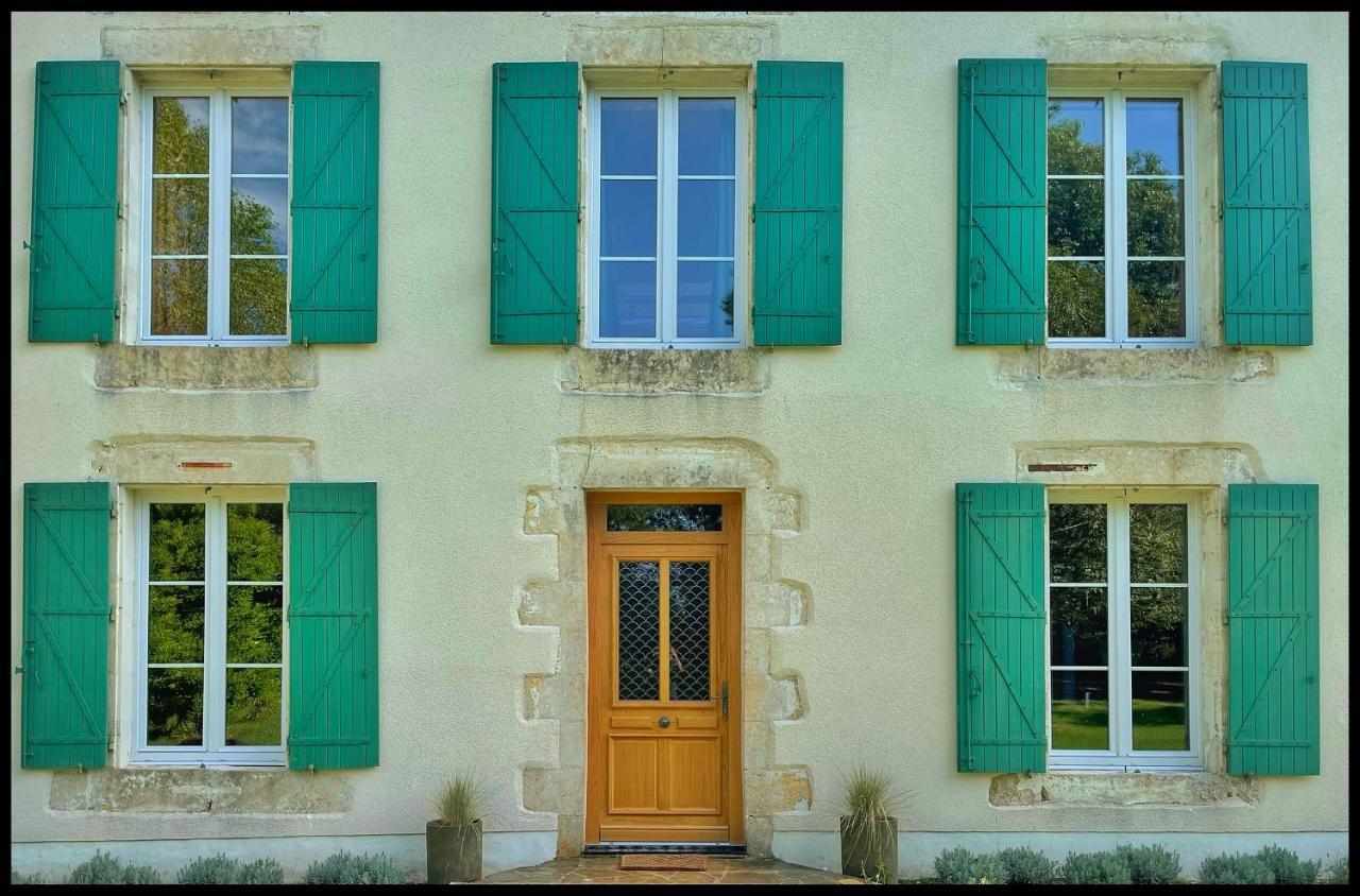 Bed and Breakfast Les Maisons Du Bonheur Chateau-Garnier Екстер'єр фото